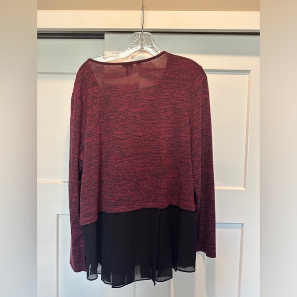 Nic+Zoe v-neck burgundy with black on back - great condition - size L - Picture 5 of 6